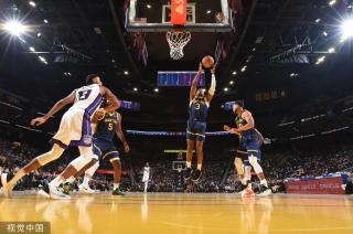 以突出表现 以突出表现